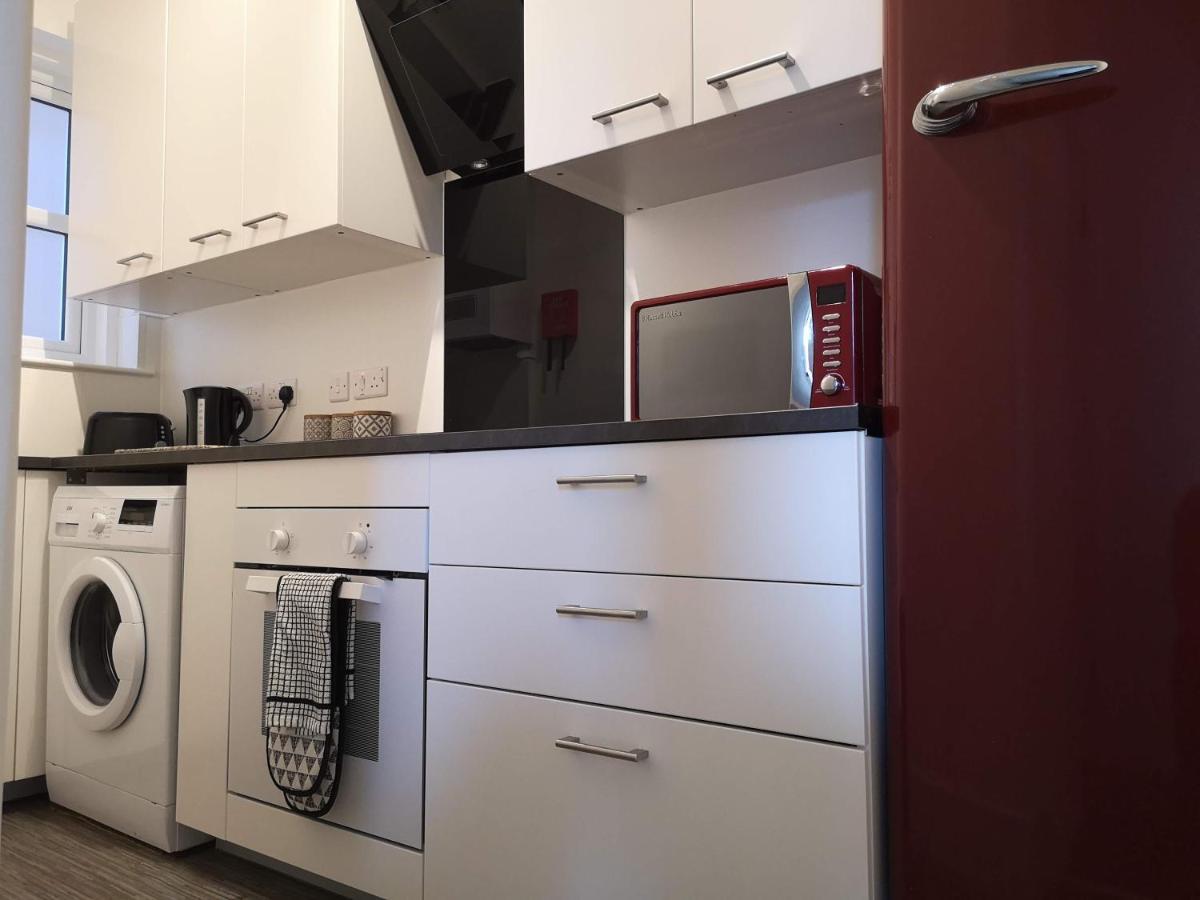 2 Bedroom Apartment At Kent Escapes Short Lets & Serviced Accommodation Kent, Bouverie Escape Folkestone With Wifi Exterior foto