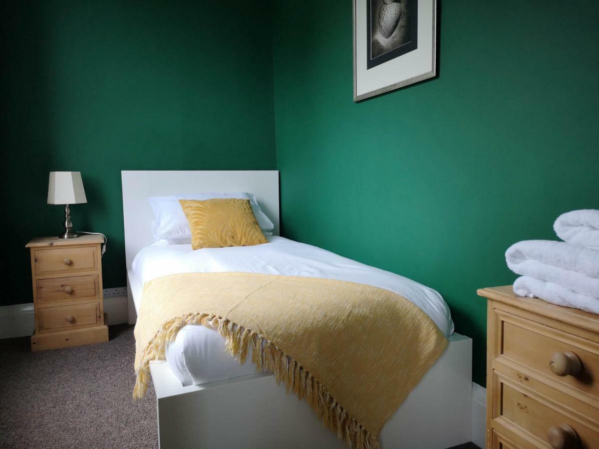 2 Bedroom Apartment At Kent Escapes Short Lets & Serviced Accommodation Kent, Bouverie Escape Folkestone With Wifi Exterior foto